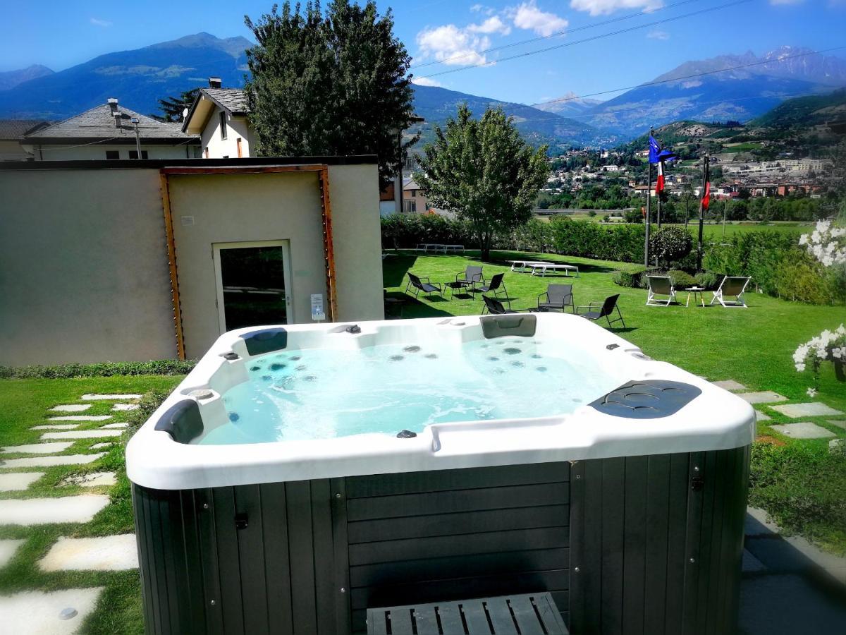 Hotel Diana Jardin Et Spa Pollein Esterno foto