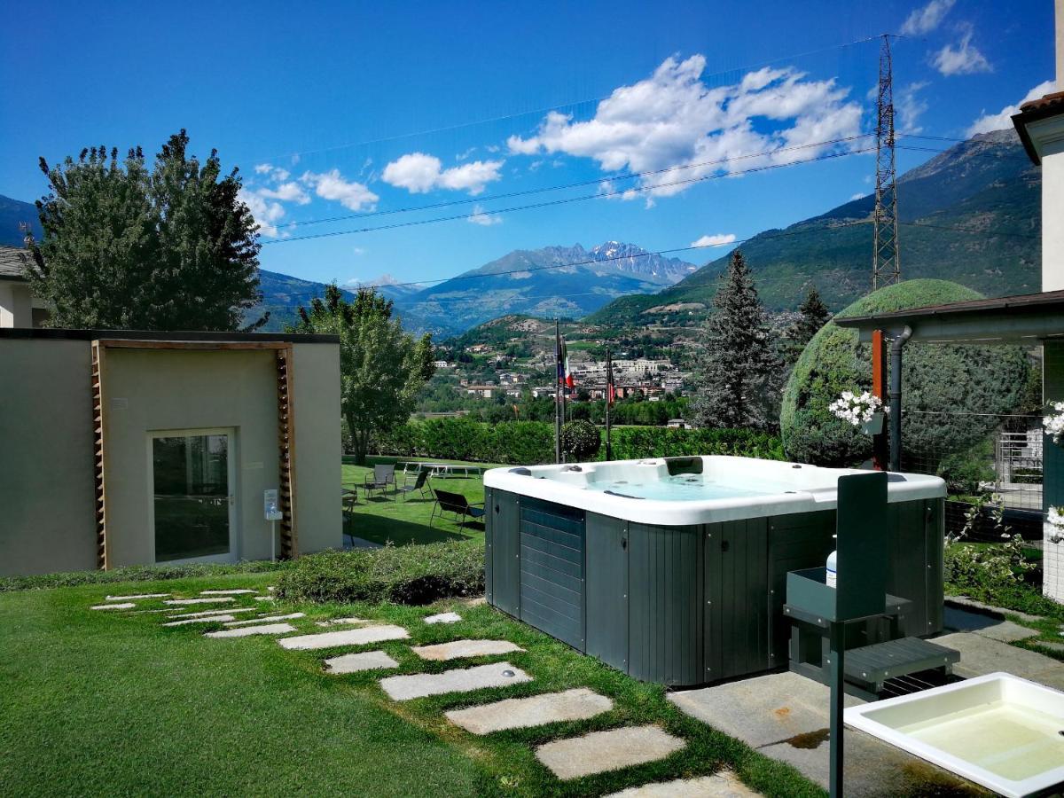 Hotel Diana Jardin Et Spa Pollein Esterno foto