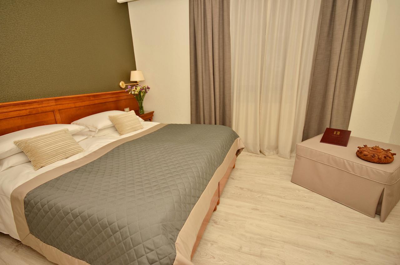 Hotel Diana Jardin Et Spa Pollein Esterno foto