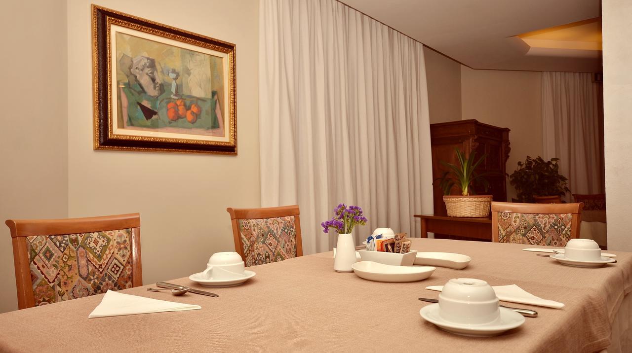 Hotel Diana Jardin Et Spa Pollein Esterno foto