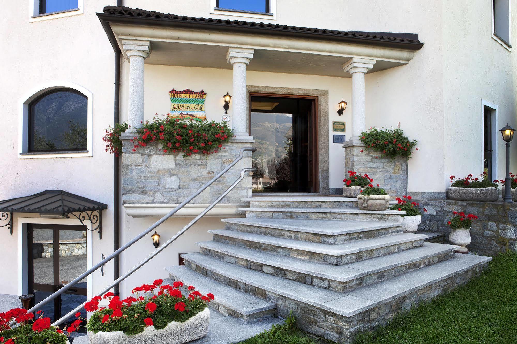 Hotel Diana Jardin Et Spa Pollein Esterno foto